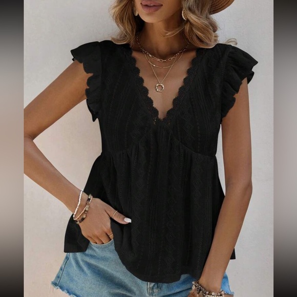 bellanblue Tops - Boho Black v neck ruffle babydoll blouse